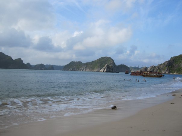 Vietnam – Halong Bay & Monkey Island Tour