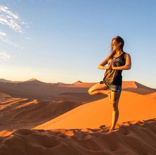 Conquering Mountains - How to Solo Travel the World Fearlessly by Kristin Addis